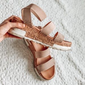 Steve Madden Bandi Platform Wedge Sandal Sz 8